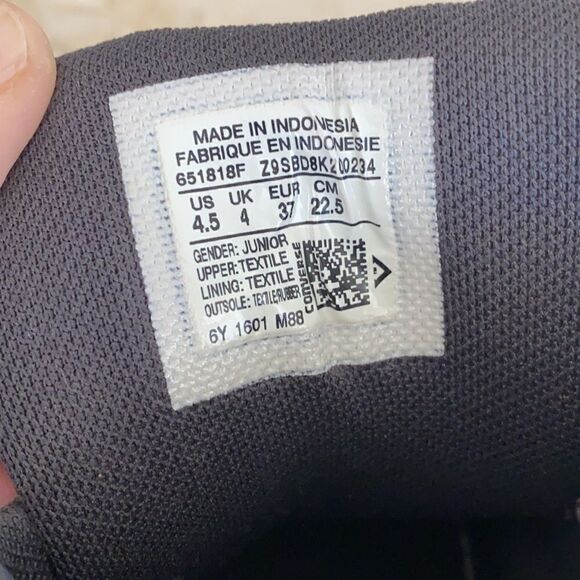 Converse Chuck Taylor All Star Padded Mid Sneaker - Picture 11 of 11